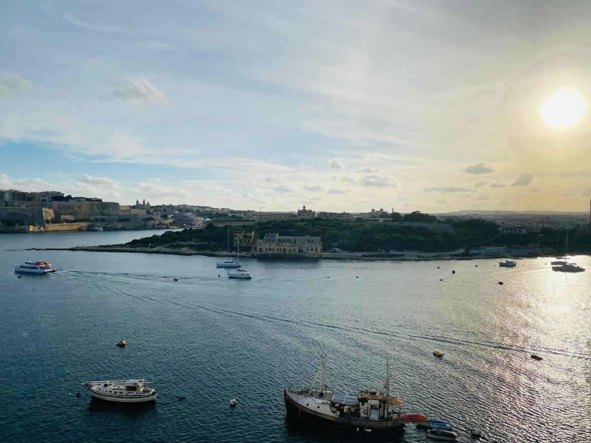 Sliema Seaview Apartment- Valletta Views - Apt 8, 49 Tigne Point Mansions Buitenkant foto